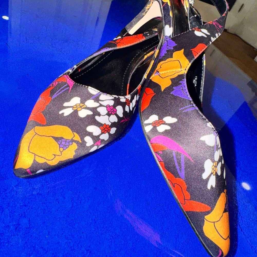 GunMetal‎ Floral Pointed Toe Kitten Heel Size 7 Y2K Pop Art Pumps comfortable